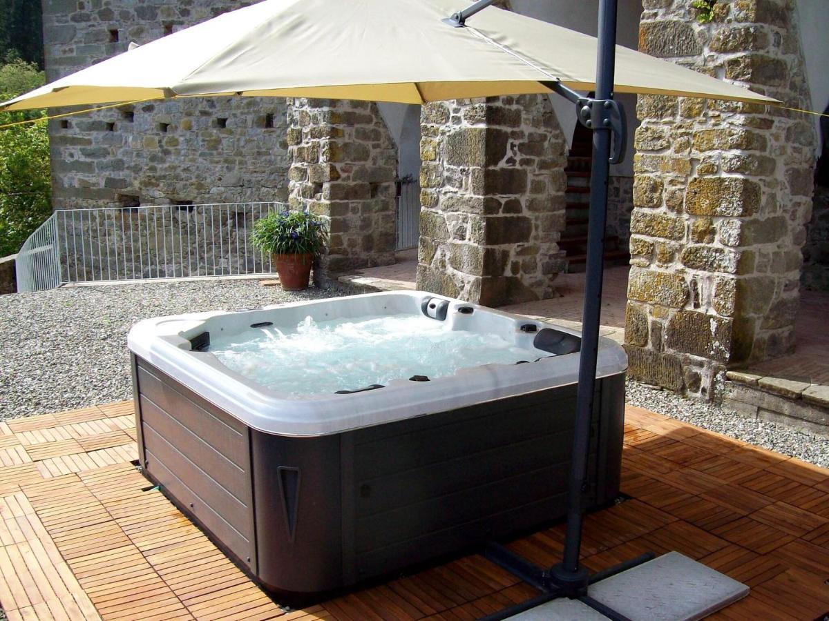 Ancient Farmhouse With Private Heated Hot Tub And Pool Βίλα Casola in Lunigiana Εξωτερικό φωτογραφία